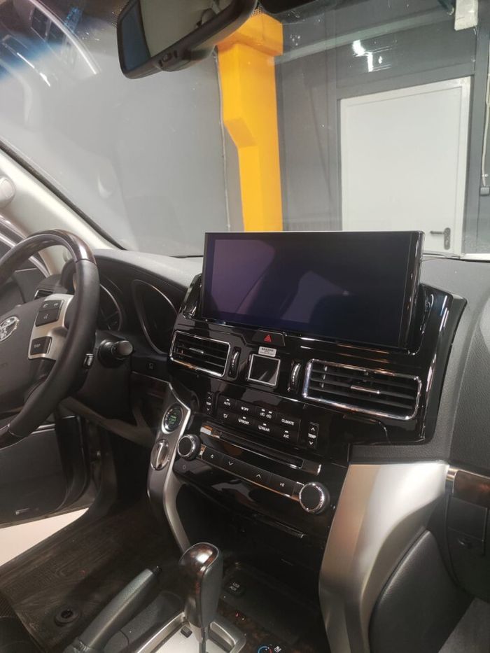 Магнитола для Toyota Land Cruiser 200 2007-2015 (климат на ШГУ, поддержка 360) - RDL-LC200H-07-15-New-A монитор 12.3" на Android 12, 8Гб+128Гб, CarPlay, 4G SIM-слот