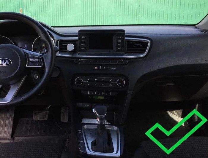 Магнитола для KIA Ceed 3 2018-2020 (CD) - Teyes CC3-2K-SPLIT QLed Android 10, ТОП процессор, 4G SIM-слот, CarPlay, 4/64 ГБ