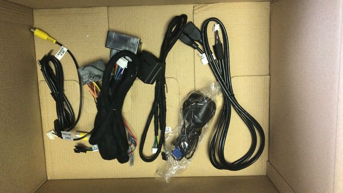 Магнитола для BMW X3 E83 2003-2010 - RDL-6283-L монитор 10.25" на Android 13, Быстрая, CarPlay, 4G SIM-слот, джойстик в комплекте