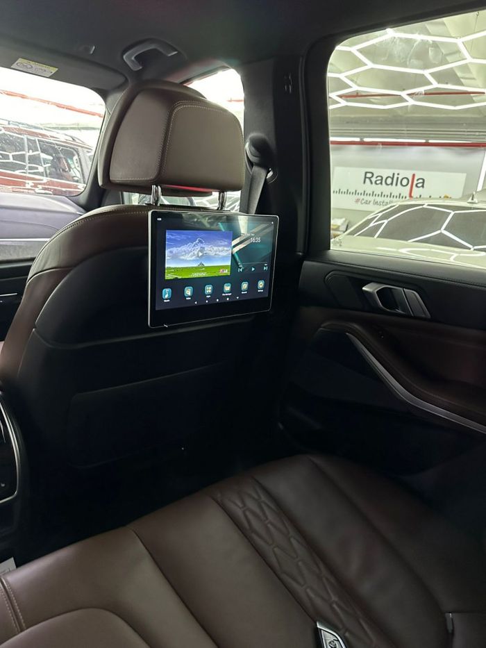 Комплект мониторов на подголовник для BMW G серии в штатные места - RDL-1188 с сенсорным экраном 12,3” (1920 х 1280 пикселей, Android 13, 4G)