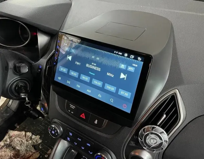 Магнитола для Hyundai iХ35, Tucson 2 2009-2015 (штатный усилитель) - Teyes CC4L монитор 10" IPS на Android 14, Snapdragon 662, CarPlay, 4G SIM-слот