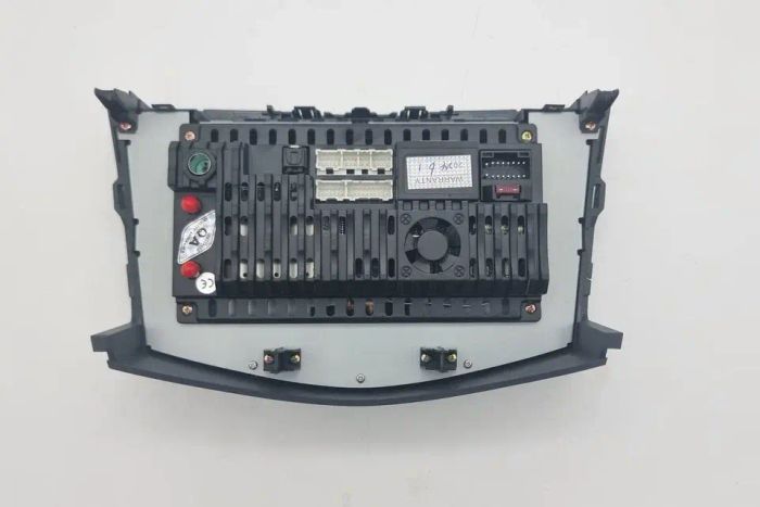 Магнитола для Toyota RAV4 30 2005-2012, Vanguard - Kuberg MKD-7606-S10 на Android 12, 4Гб+64Гб, 4G SIM-слот, CarPlay