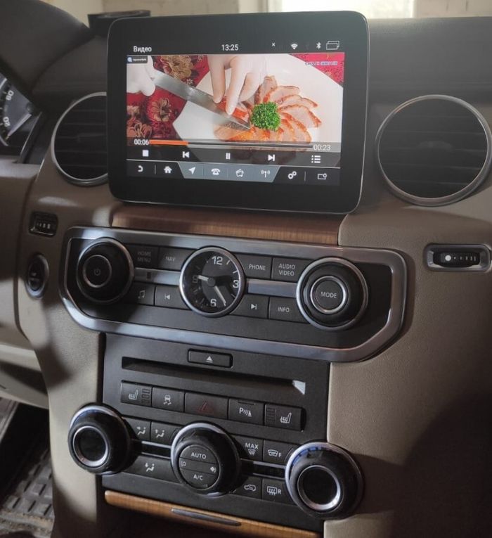 Магнитола для Land Rover Discovery 4 2009-2012 (DENSO) - Kuberg MRW-8701-1 монитор 8.4" на Android 11, 8Гб+128Гб, 4G SIM-слот
