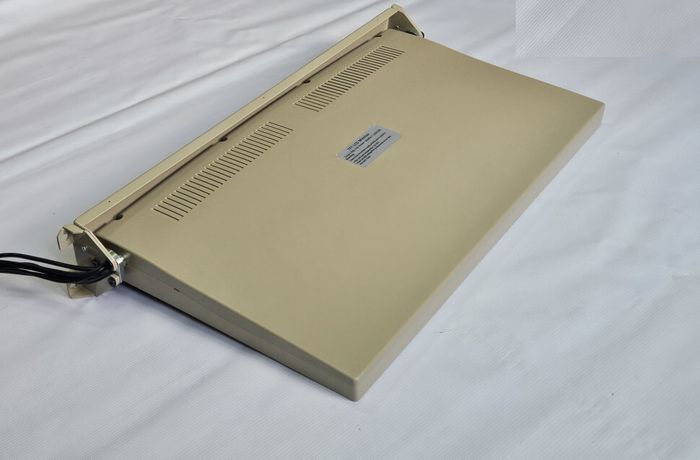 Монитор потолочный с электроприводом - ERGO ER24AT с экраном 24” (1920х1080 IPS FullHD,Android, 2+32 Gb, Смарт ТВ) бежевый