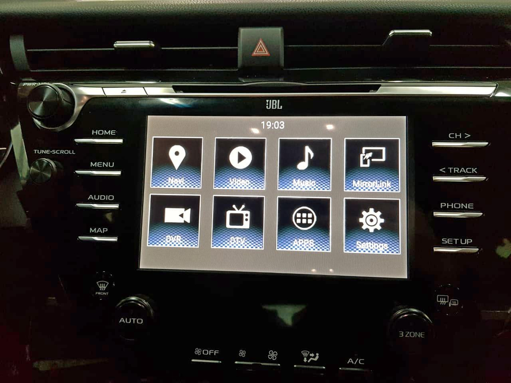 Мультимедиа блок для Toyota Camry 70 2017-2020 (с JBL и климатом на ШГУ) - RDL-03-4/64 Android 10, 8-ЯДЕР и 4ГБ-64ГБ