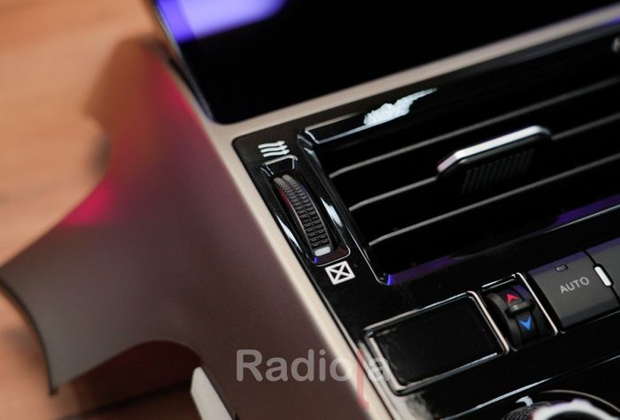 Магнитола для Lexus GX 2013-2021 (рестайлинг, высокая) - монитор 12.3" на Android 13, Быстрая, CarPlay, 4G SIM-слот