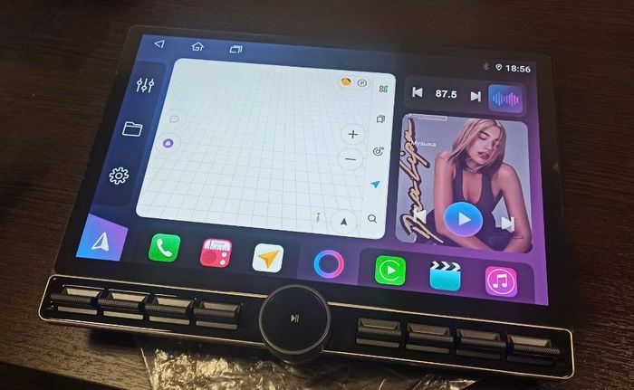 Магнитола в рамку 9/10 с кнопками и крутилкой - Farcar BM904 на Android 13, монитор 13" QLED+2K, CarPlay, 4G SIM-слот, 4/32ГБ