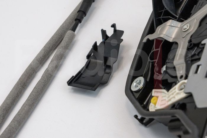 Автоматические доводчики на 4 двери для BMW 1/2/8 серии X1/X2/X3/X4 2014-2023 - RDL-SAA-Z04