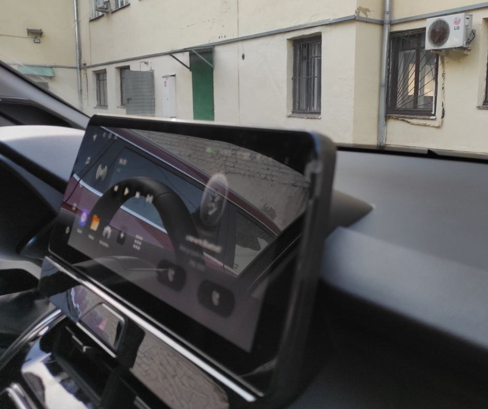 Магнитола для Toyota Venza 2, Harrier 4 XU80 2020+ (экран климата снизу, рамка LUX) - FarCar монитор 12.3" 2K QLED на Android 14, TS10, CarPlay, 4G SIM-слот