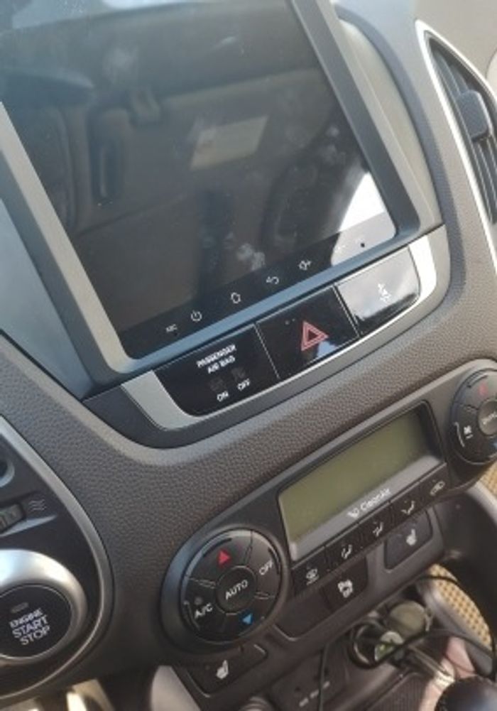 Магнитола для Hyundai iХ35, Tucson 2 2009-2015 (штатный усилитель) - Teyes TPRO 2 монитор 9.7" QLED в стиле "Тесла" на Android 10, TS10, 4G SIM-слот