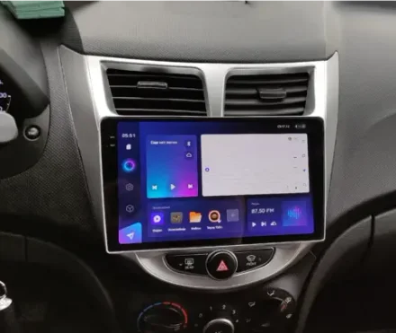 Магнитола для Hyundai Solaris 1 2010-2016 (рамка серебро) - Parafar PF067RN2K на Android 13, QLED+2K, ТОП процессор, 4Гб+32Гб, CarPlay, 4G SIM-слот