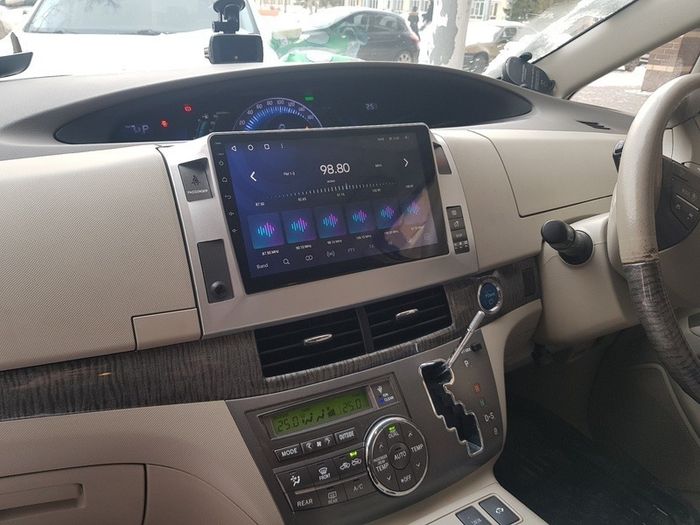 Магнитола для Toyota Estima 3 2006-2016 (без 360, рамка серебро тип 1) - Teyes CC4L монитор 10" IPS на Android 14, Snapdragon 662, CarPlay, 4G SIM-слот