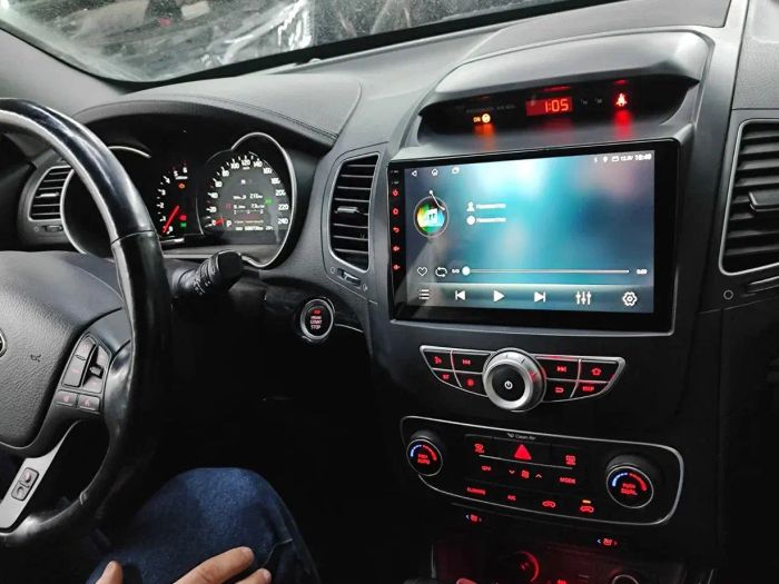 Магнитола для KIA Sorento 2012-2016 (климат на ШГУ) - Kuberg OL-9794-2 QLed, Android 13, TS20, CarPlay, SIM-слот