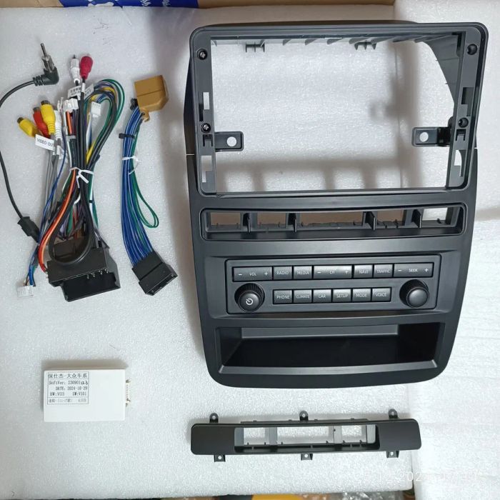 Магнитола для Volkswagen Touareg 2 2010-2018 - Kuberg KP-1222 монитор 12.3" в стиле BMW на Android 11, CarPlay, 4G SIM-слот