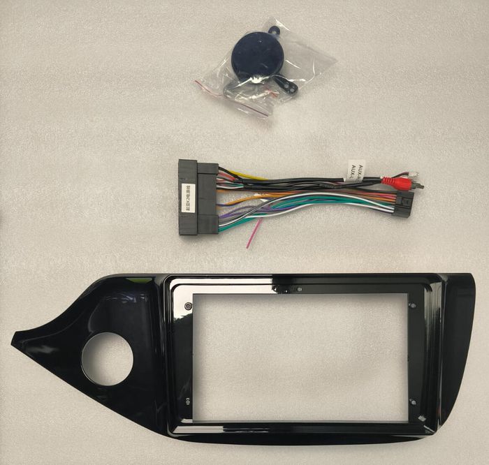 Магнитола для KIA Ceed 2 (JD) 2012-2018 (рамка глянцевая) - Kuberg EW-1781 QLed+2K, Android 13, TS20, CarPlay, 4G SIM-слот
