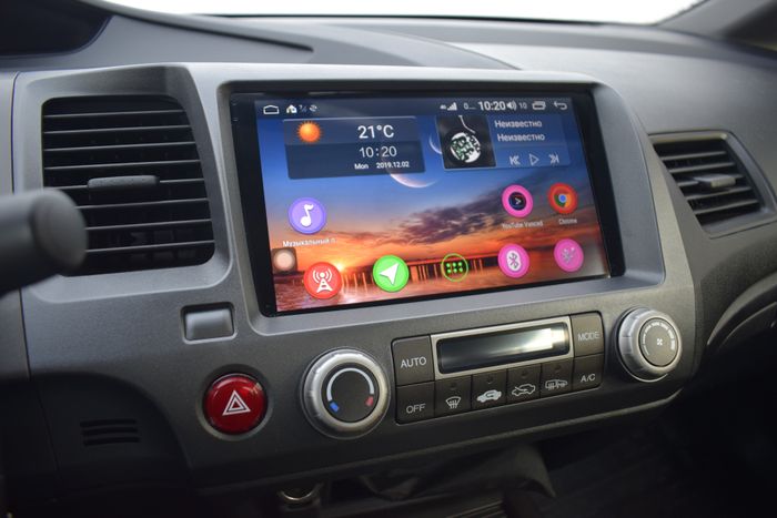 Магнитола для Honda Civic 8 4d 2005-2012 (левый руль, рамка 9) - Teyes CC3-2K на Android 10, 2K QLED, ТОП процессор, CarPlay, 4G SIM-слот