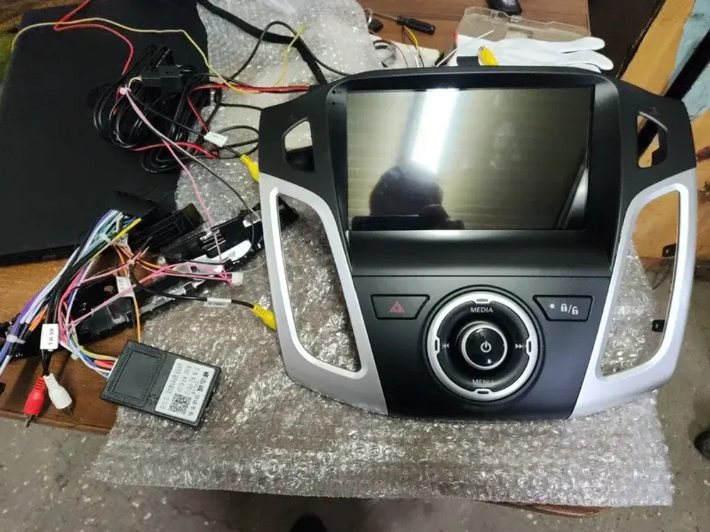 Магнитола для Ford Focus 3 2011-2019 (поддержка автопарковки) - Teyes CC3L на Android 10, 8-ядер, CarPlay, 4G SIM-слот