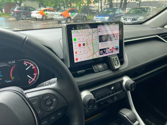 Магнитола для Toyota RAV4 50 2019-2024+ (рынок РФ и ОАЭ) - Kuberg OL-1684 QLed, Android 13, TS20, CarPlay, SIM-слот