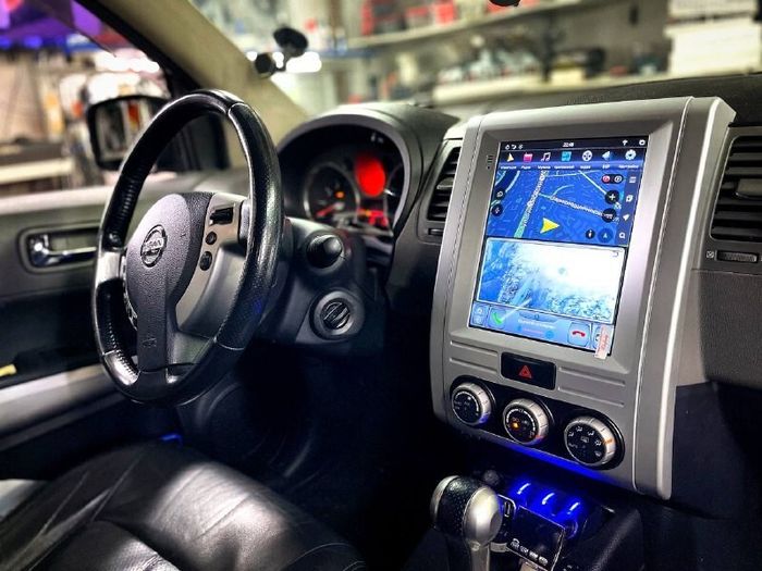 Магнитола для Nissan X-Trail 2007-2014 T31 (климат) - Kuberg ZF-1008-Q6 вертикальный экран 10.4" в стиле "Тесла" на Android 11, Snapdragon 665, 8/128Гб, CarPlay, 4G SIM-слот